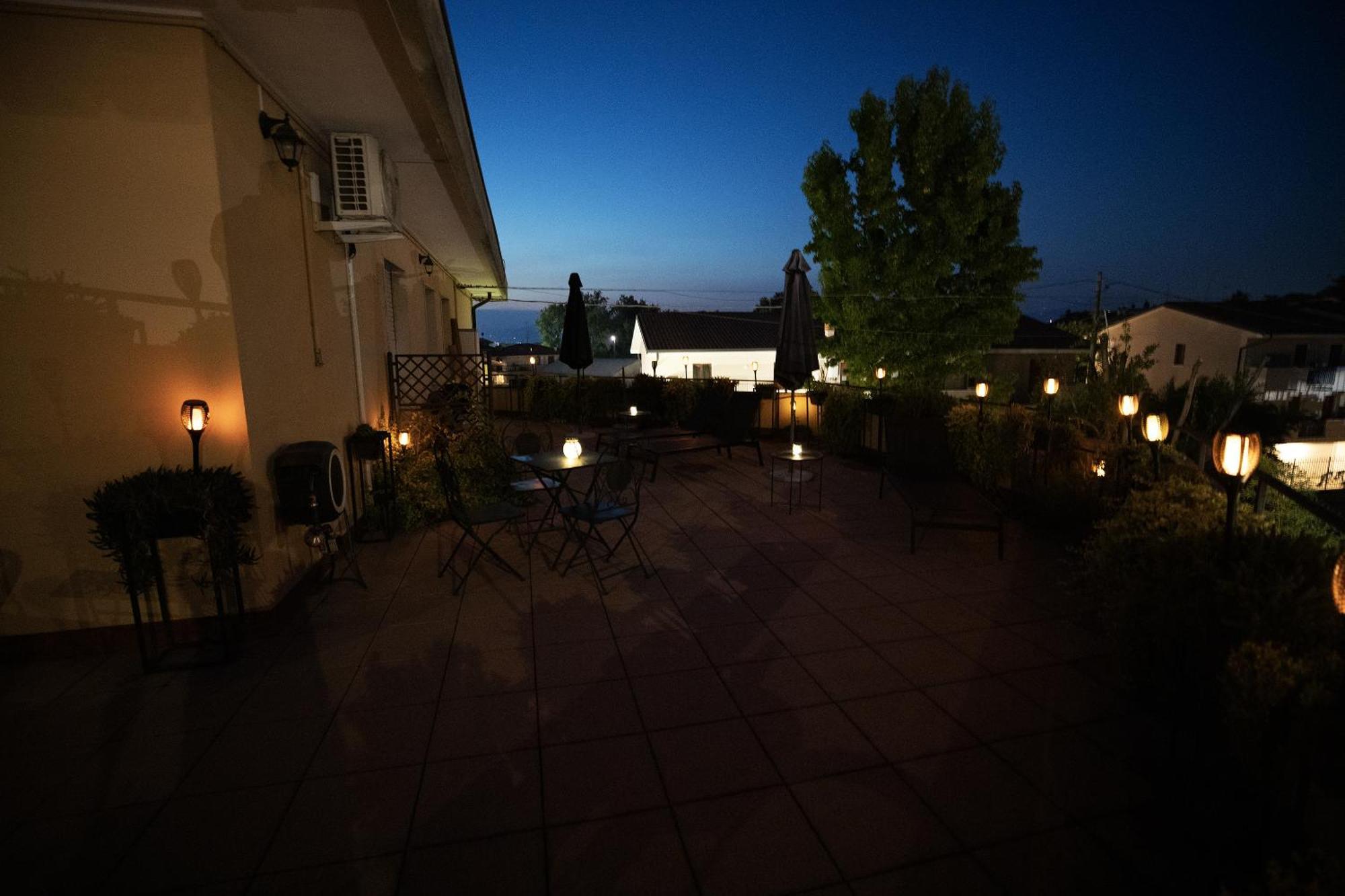Bru Rooms Peschiera del Garda Exterior foto